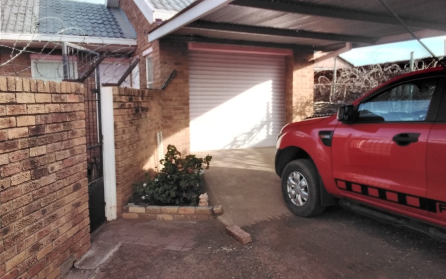 4 Bedroom Property for Sale in Buitendag Eastern Cape